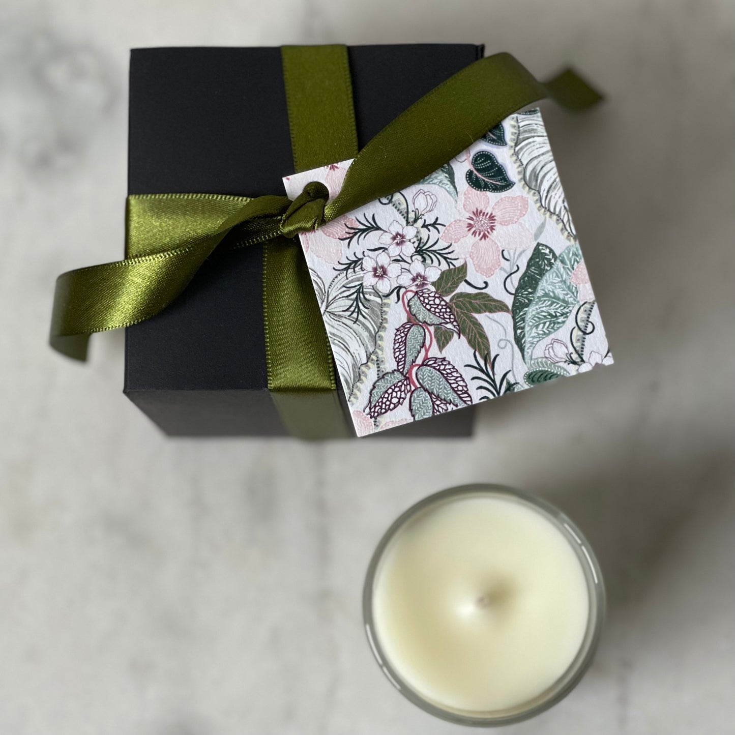 Snapdragon Scented Votive Candle - Amber